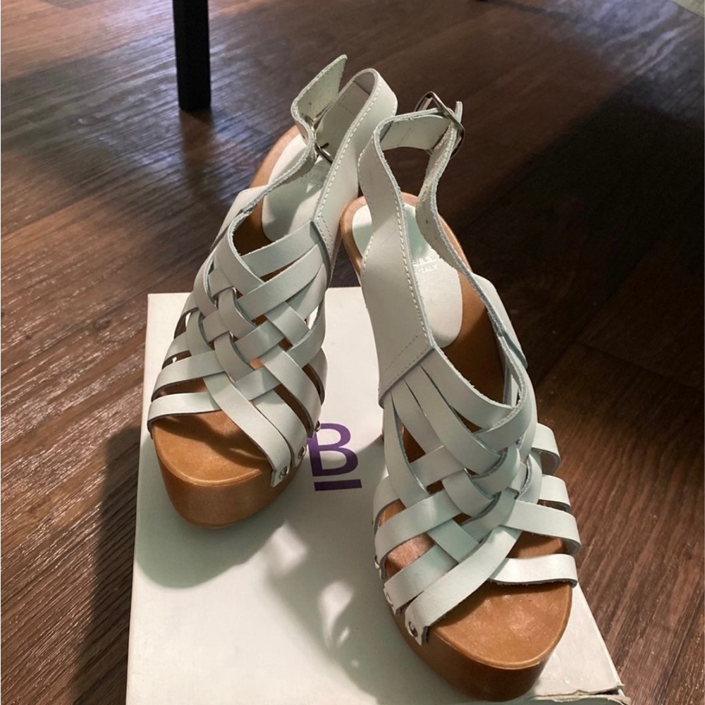 Bakers  white Wedges